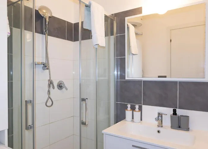 Apartment Carano Suite- Modern , Ac Rom