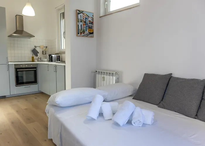 Carano Suite- Modern , Ac