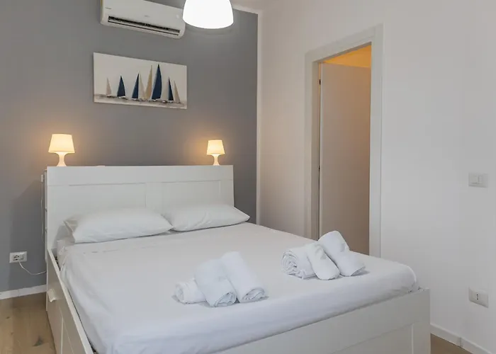 Carano Suite- Modern , Ac * Rom